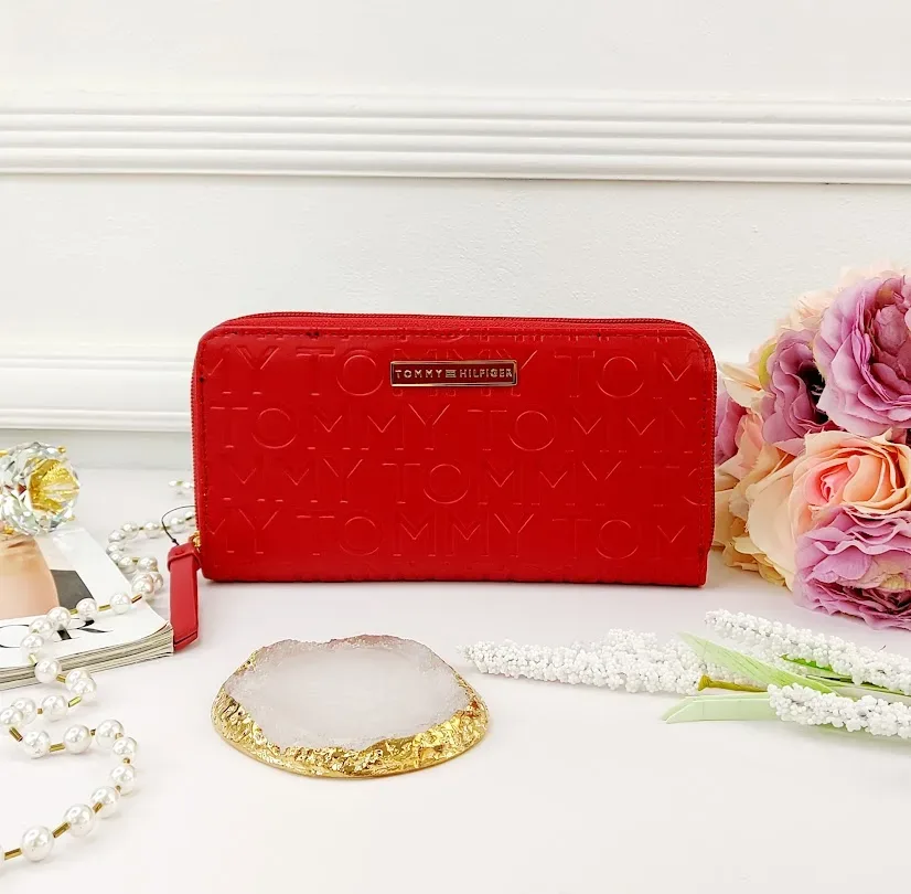 Cartera Tommy Hilfiger para color rojo