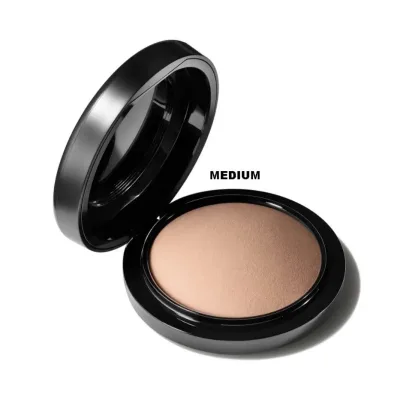 Base de maquillaje MAC en polvo para dama tono Medium