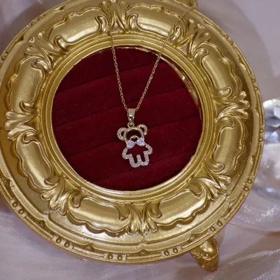 Cadena de Fantasía con diseño de oso.