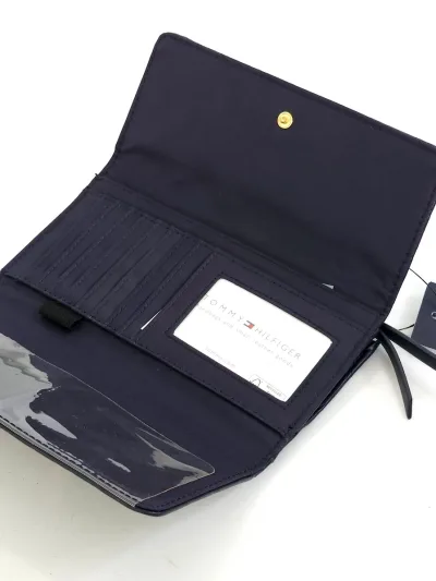 Cartera Tommy Hilfiger color azul oscuro