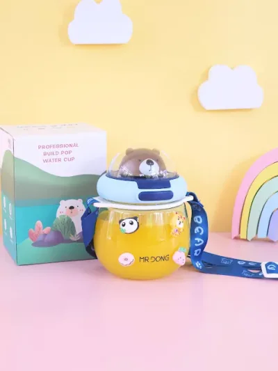 Botella de plástico diseño de oso multicolor con botones diseños varios al azar
