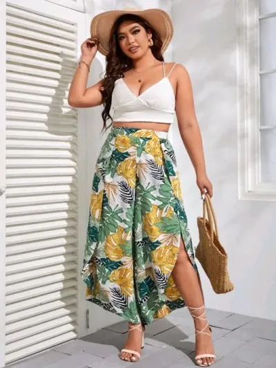 Pantalón con estampado tropical.