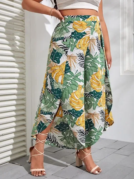 Pantalón con estampado tropical.