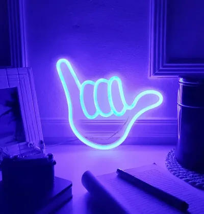 LED decorativa alámbrica USB y bateríadiseño de mano