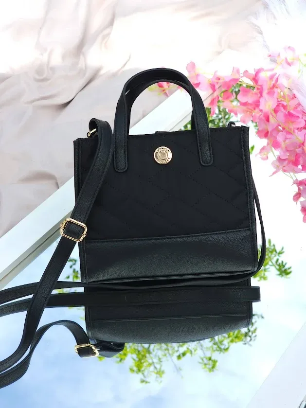 Bolso Tommy Hilfiger para dama color negro