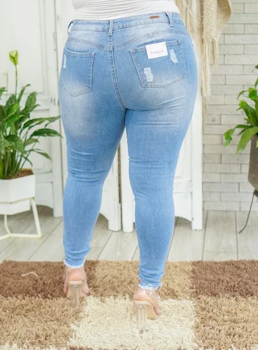 Jeans para dama Bacci #8120 color celeste