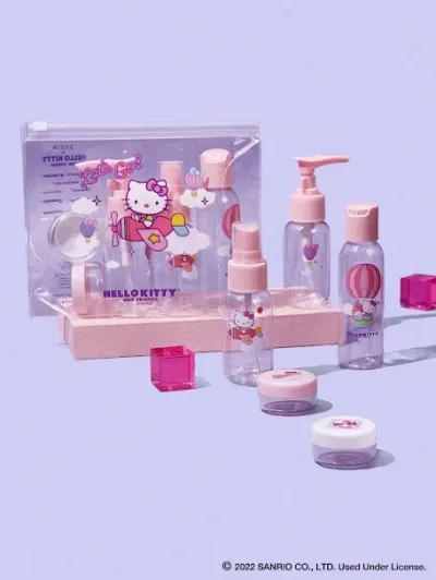 Set de equipo de viaje con diseño de Hello Kitty color rosa