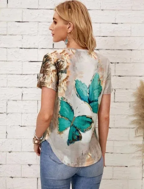 Camiseta para dama multicolor con diseño de mariposa