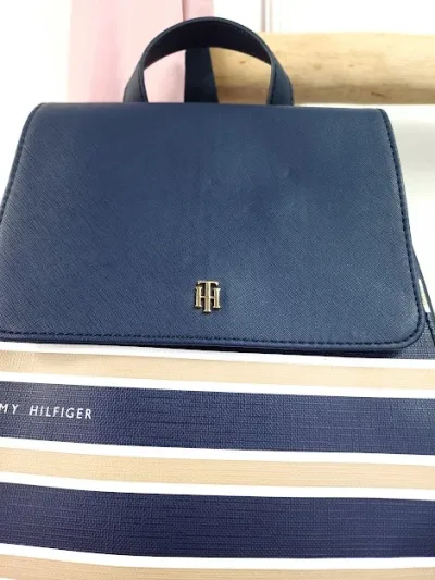 Mochila Tommy Hilfiger para dama color azul