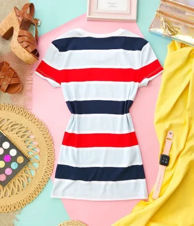 Camiseta Tommy Hilfiger para dama rayas azules celestes y rojas