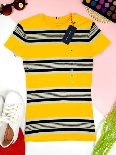 Camiseta Tommy Hilfiger para dama diseño a rayas