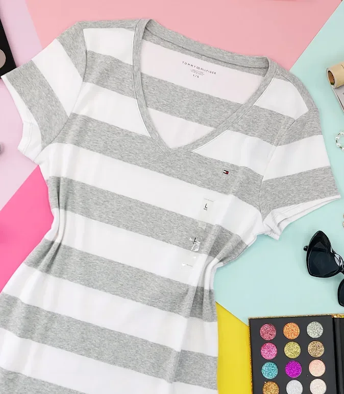 Camiseta Tommy Hilfiger para dama rayas color blanco y gris