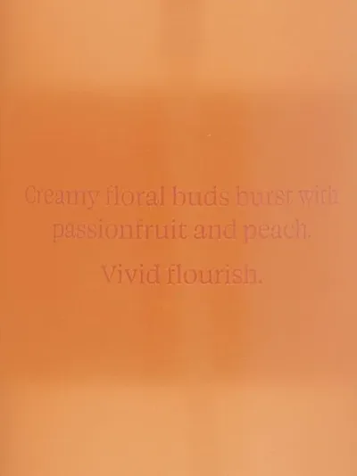 Loción Victoria’s Secret Vibrant Blooming Passion Fruit