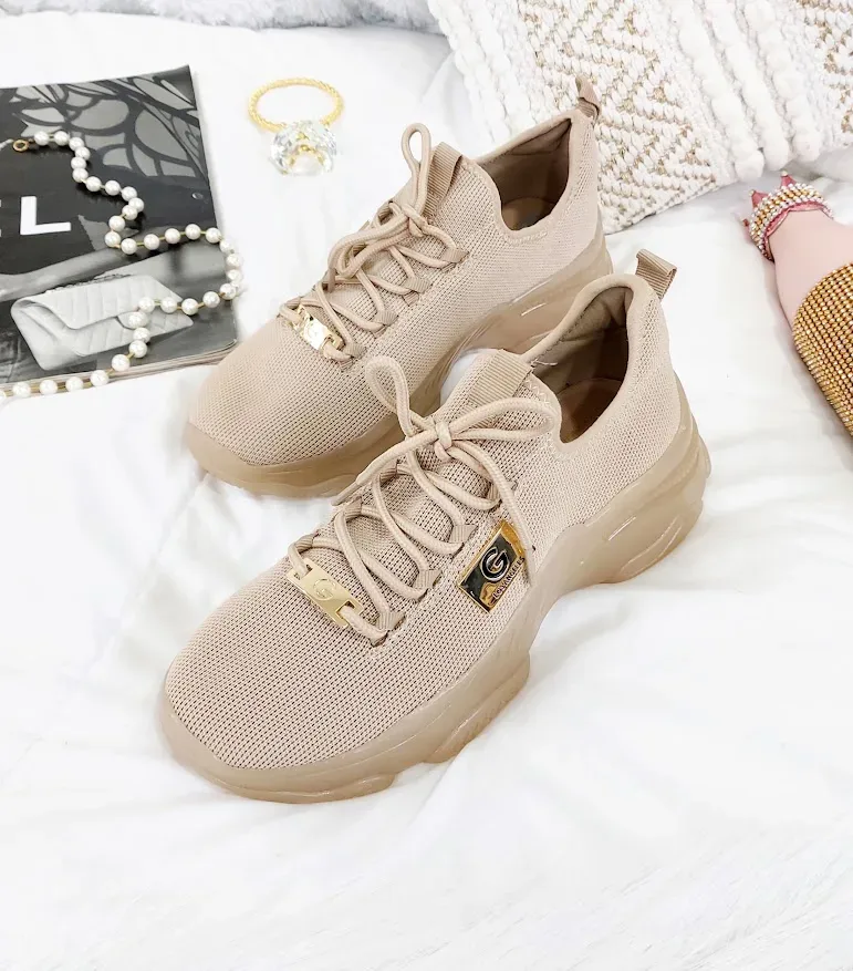 Tenis para dama color beige