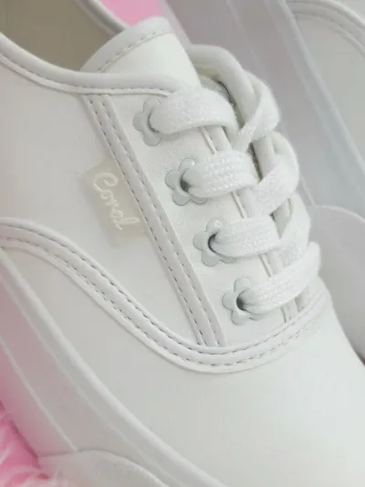 Tennis Coral Roshi White