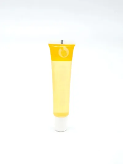 Brillo de labios color amarillo