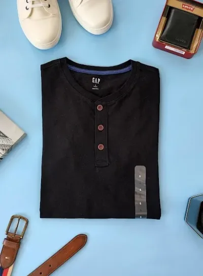 Camiseta GAP para caballero color negro