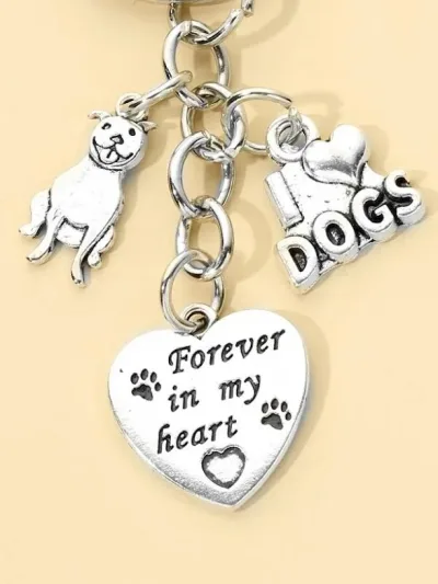 LLavero diseño de perro y corazón