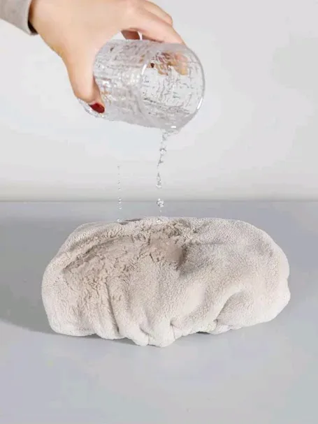 Gorro absorbente con diseño de lazo