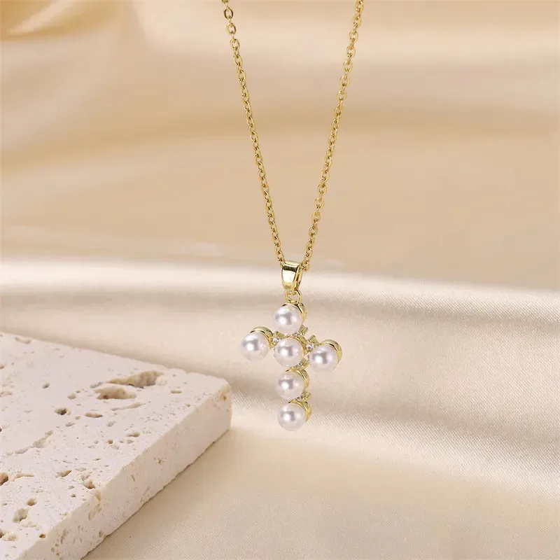 Collar de acero inoxidable chapado en oro
