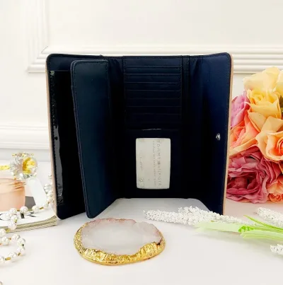 Cartera Tommy Hilfiger para dama color rosa