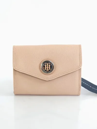 Cartera Tommy Hilfiger color rosada