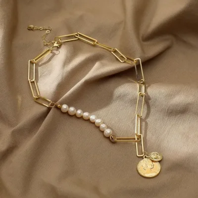Collar de acero de titanio para dama color dorado