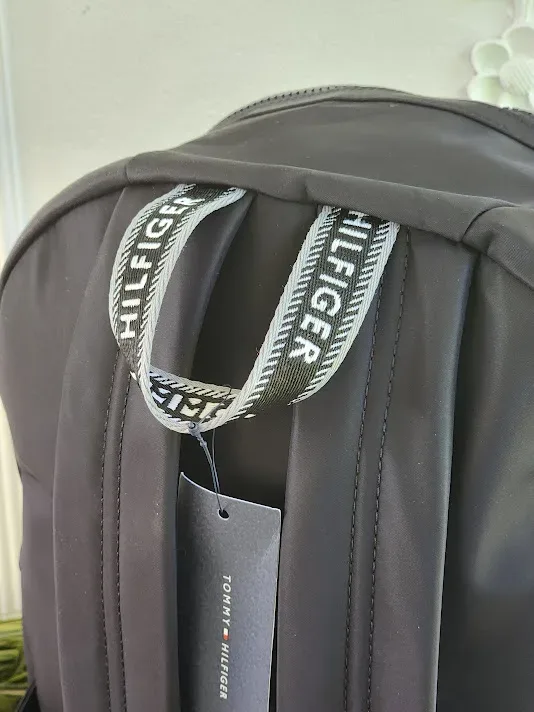 Bolso Tommy Hilfiger para dama 69J9I80-00IUBI COLOR NEGRO