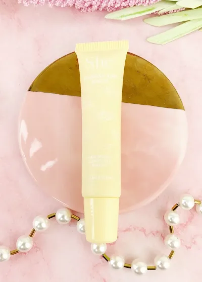 Balsamo labial hidratante SHE sabor banano