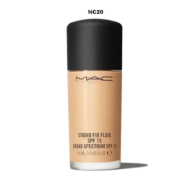 Base de maquillaje MAC para dama tono NC20