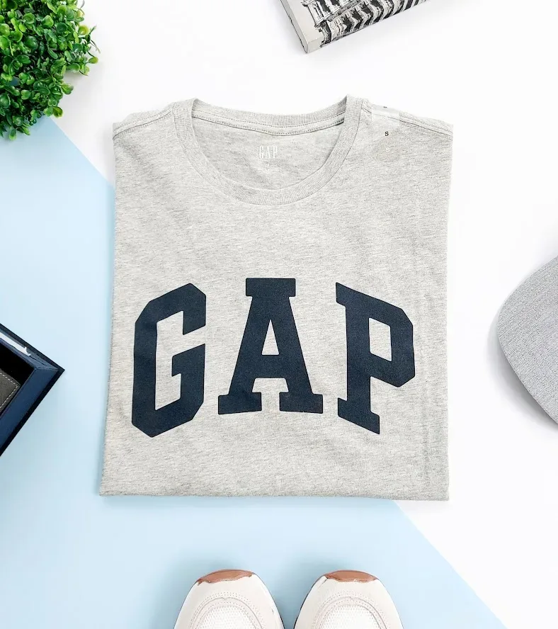 Camiseta Gap para caballero color gris