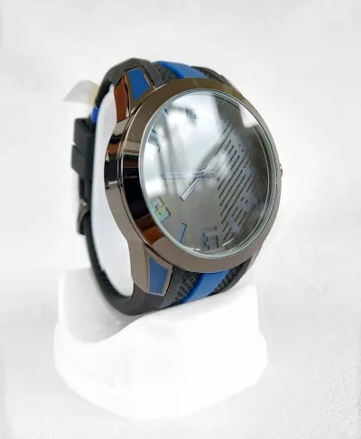 Reloj MIYKON para caballero color negro con azul oscuro