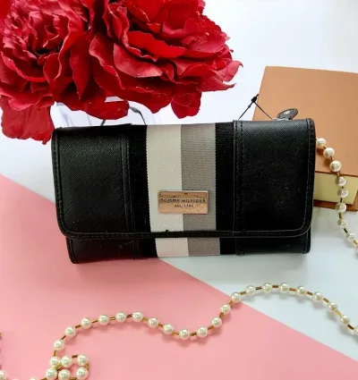 Cartera Tommy Hilfiger para dama color negro