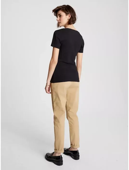 Camiseta Tommy Hilfiger color negro para dama
