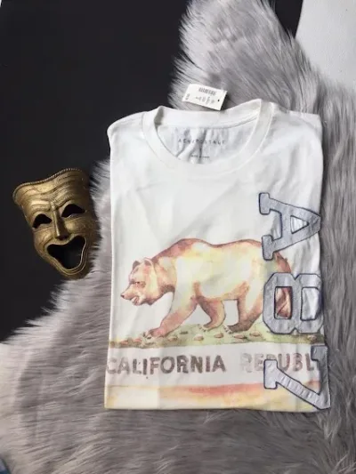 Camiseta Aéropostale para caballero color blanco hueso