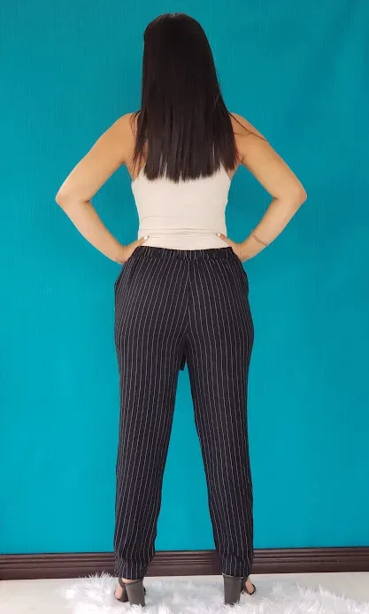 Pantalón Must Have para dama color negro de rayas