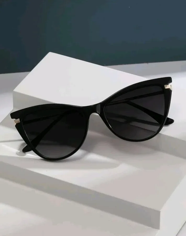 Lentes de sol para dama color negro #7599