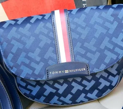 Bolso Tommy Hilfiger para dama color azul