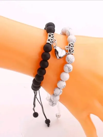 Set de pilceras de dama, color blanco y negro