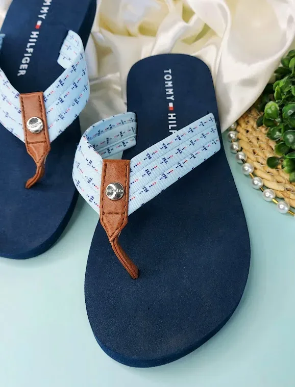 Sandalias Tommy Hilfiger para dama color azul y celeste