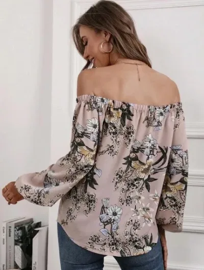 Blusa para dama con estampado floral