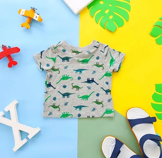 Camiseta para niño Old Navy  color gris