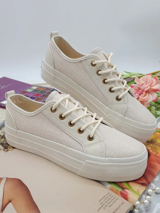 Tenis Coral para dama color beige PEONY