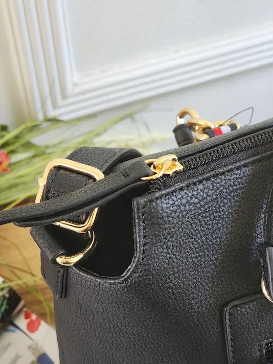 Bolso Tommy Hilfiger para dama 69J899I-00IUBI COLOR NEGRO