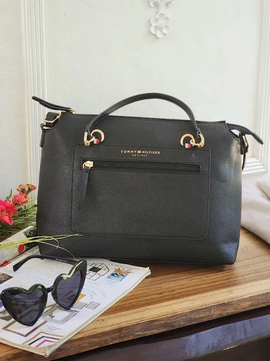 Bolso Tommy Hilfiger para dama 69J899I-00IUBI COLOR NEGRO
