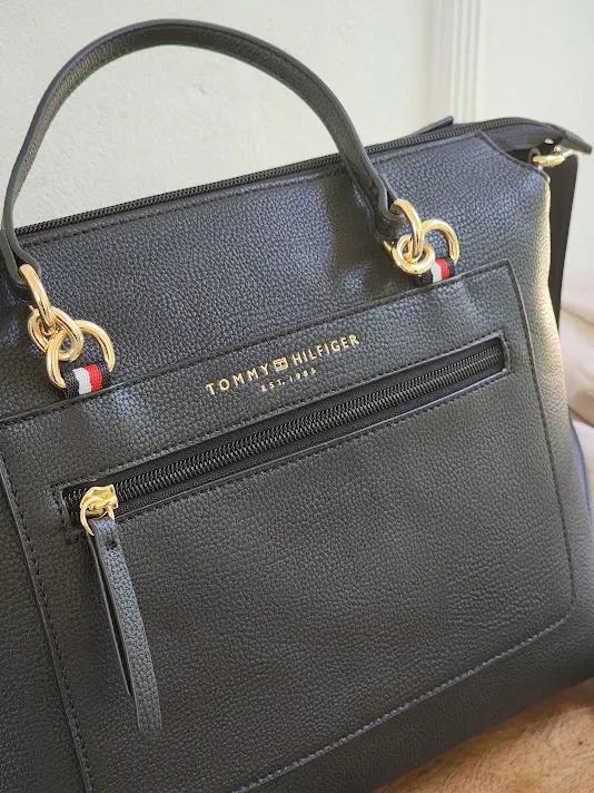 Bolso Tommy Hilfiger para dama 69J899I-00IUBI COLOR NEGRO
