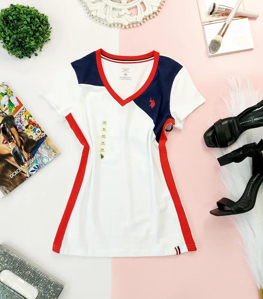 Blusa U.S Polo para dama color blanco con rojo y azul