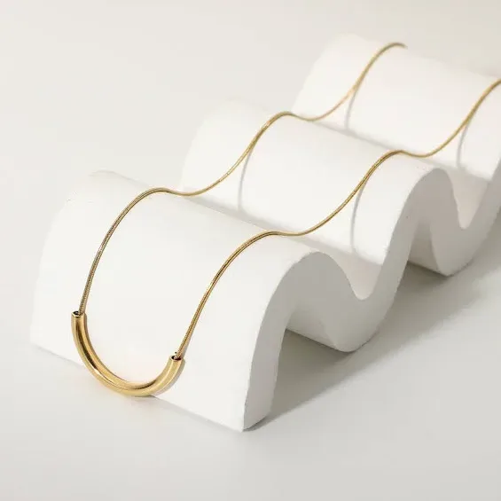 Collar de acero inoxidable para dama color dorado