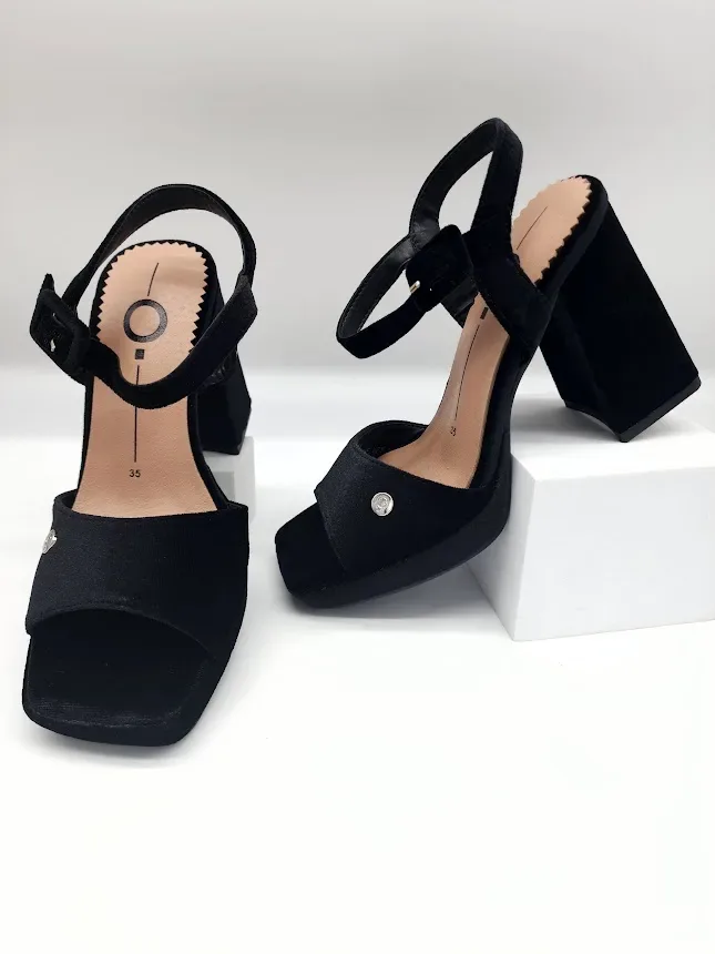 Tacón Promise Musa Black Velvet para dama