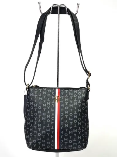 Bolso Tommy Hilfiger color negro